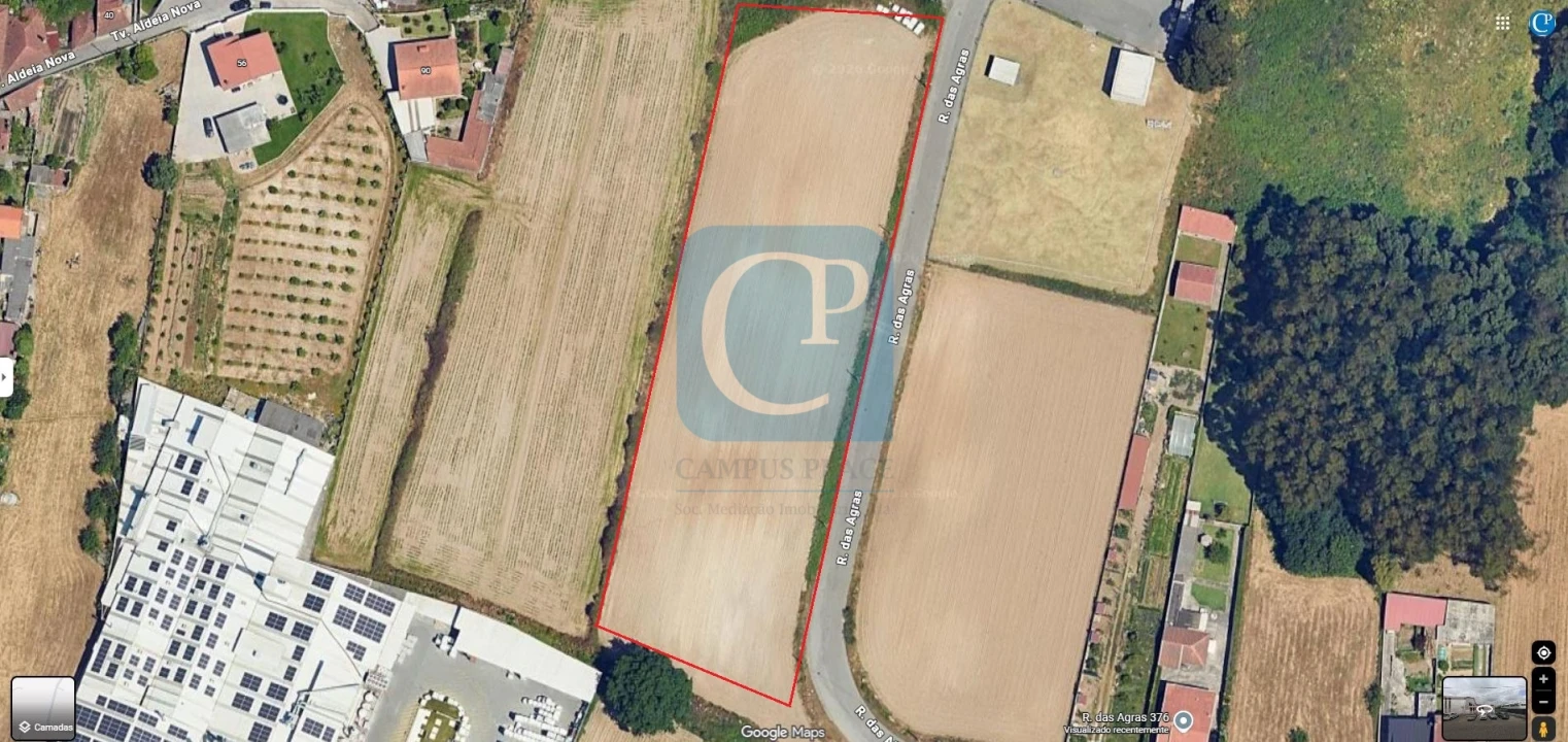 Terreno para Venda em Castêlo da Maia Foto 1