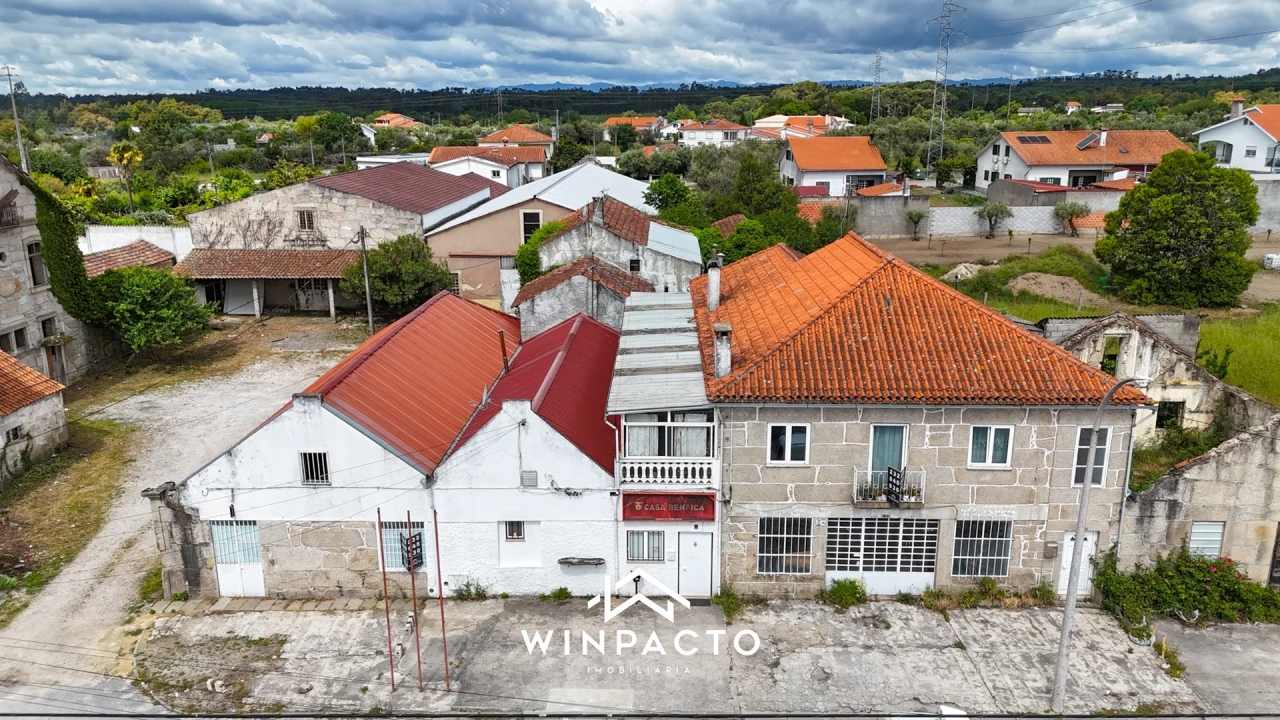 Moradia T4 para Venda em Canas de Senhorim Foto 2