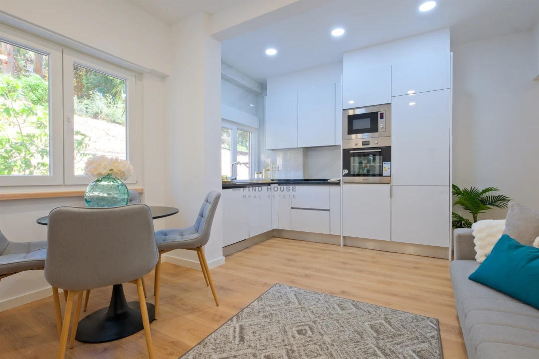 Apartamento T2 para Venda em Benfica Foto 5