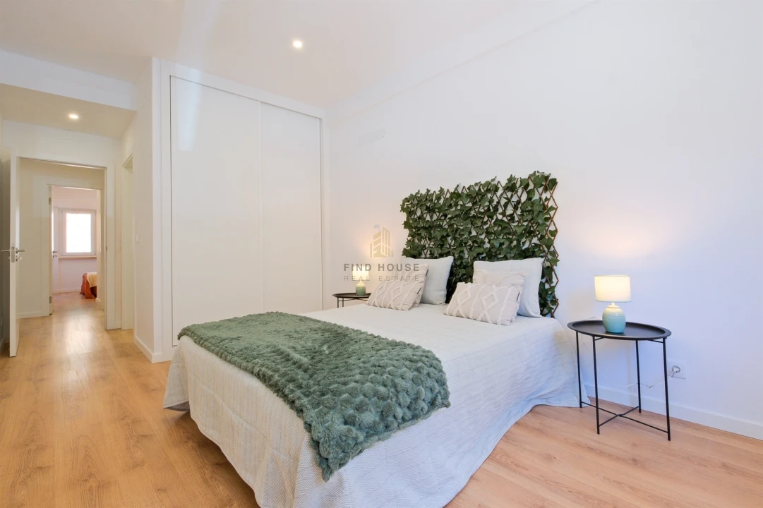 Apartamento T2 para Venda em Benfica Foto 12