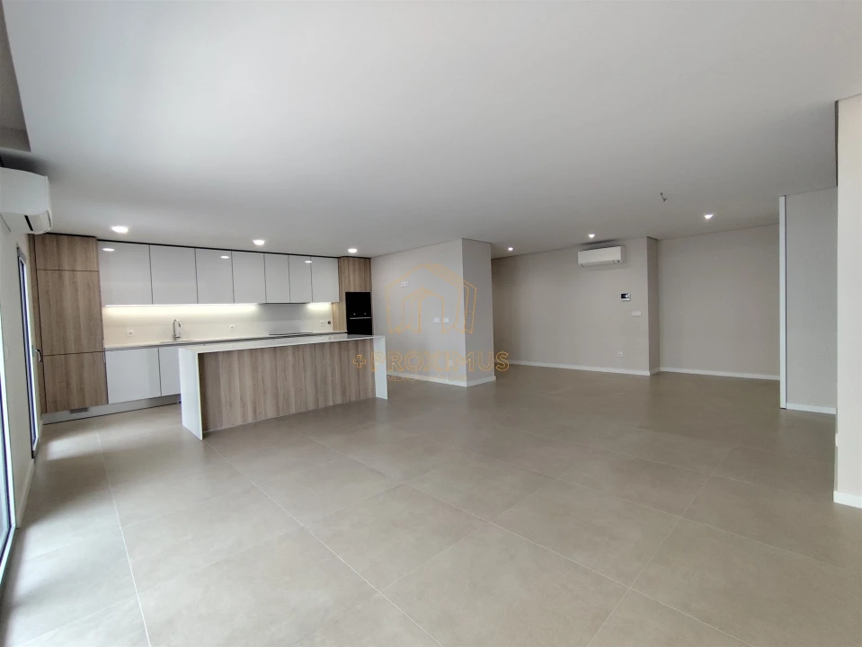 Apartamento T2 para Venda em Tavarede Foto 1