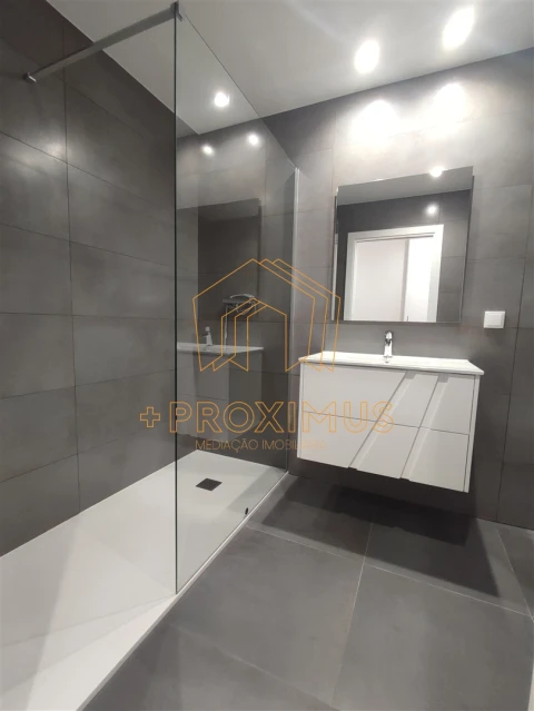 Apartamento T2 para Venda em Tavarede