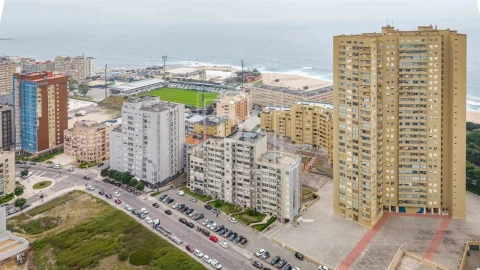 Apartamento T1 para Venda em Póvoa de Varzim, Beiriz e Argivai