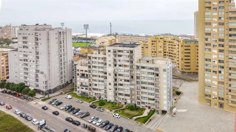 Apartamento T1 para Venda em Póvoa de Varzim, Beiriz e Argivai