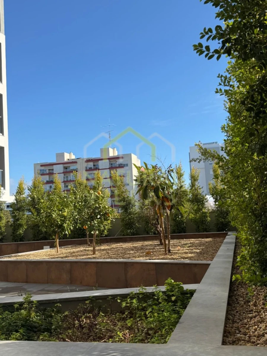 Apartamento T2 para Venda em Faro (Sé e São Pedro) Foto 16