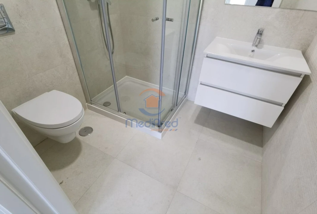 Apartamento T2 para Venda em Santo António dos Cavaleiros e Frielas Foto 12