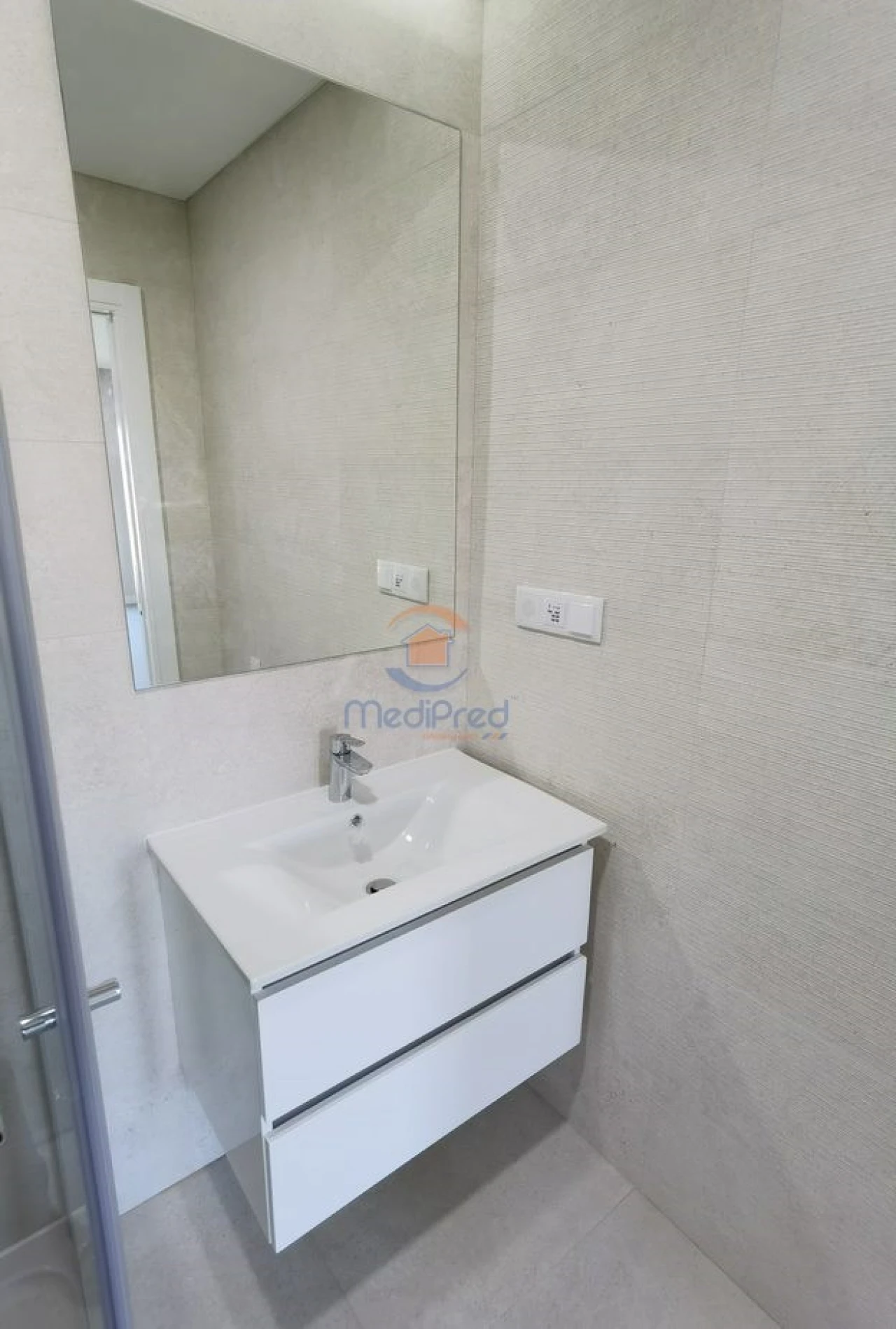 Apartamento T2 para Venda em Santo António dos Cavaleiros e Frielas Foto 13