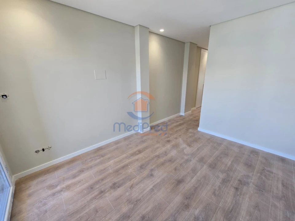 Apartamento T2 para Venda em Santo António dos Cavaleiros e Frielas Foto 13