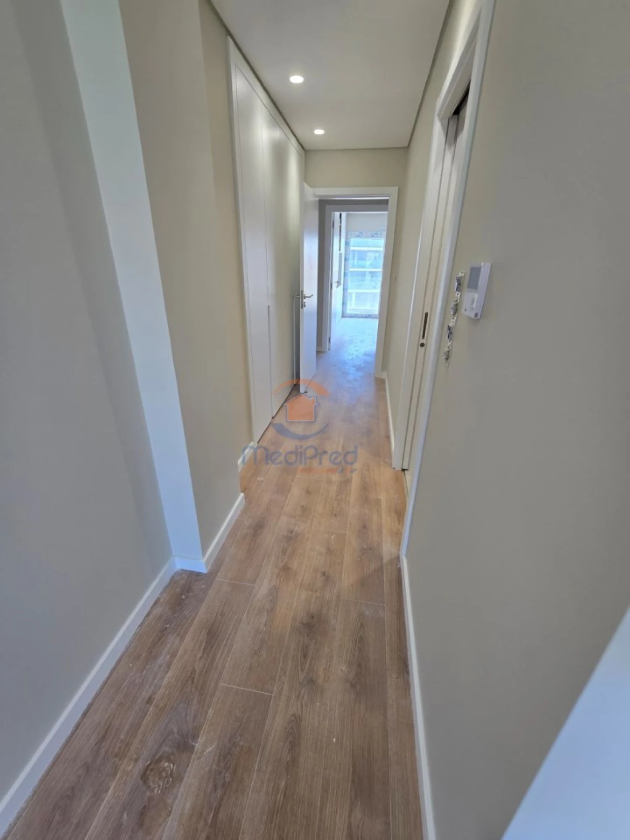Apartamento T2 para Venda em Santo António dos Cavaleiros e Frielas Foto 18
