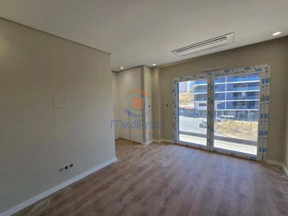 Apartamento T2 para Venda em Santo António dos Cavaleiros e Frielas Foto 19