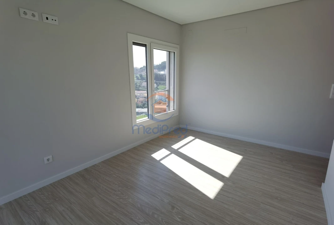 Apartamento T2 para Venda em Pontinha e Famões Foto 20