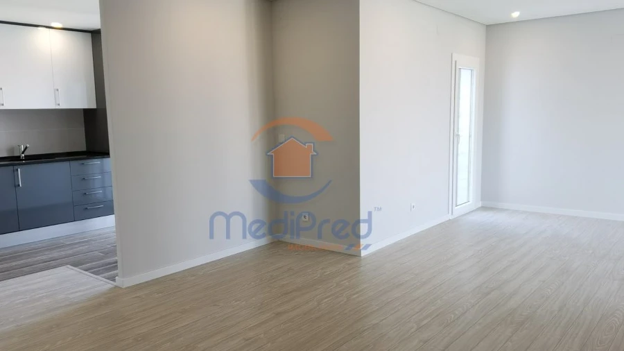 Apartamento T2 para Venda em Pontinha e Famões