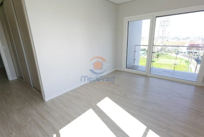 Apartamento T2 para Venda em Pontinha e Famões