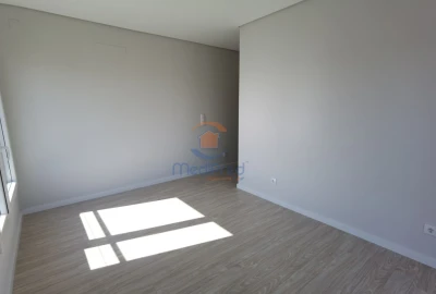 Apartamento T2 para Venda em Pontinha e Famões