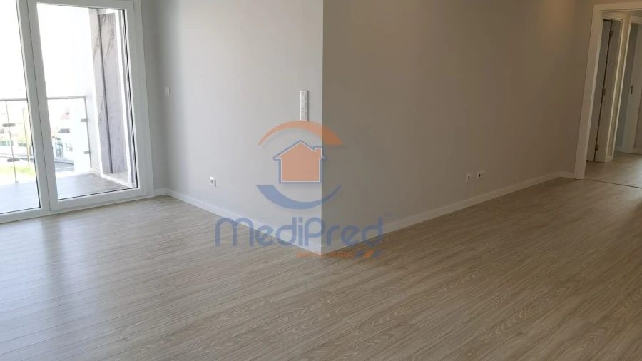 Apartamento T2 para Venda em Pontinha e Famões