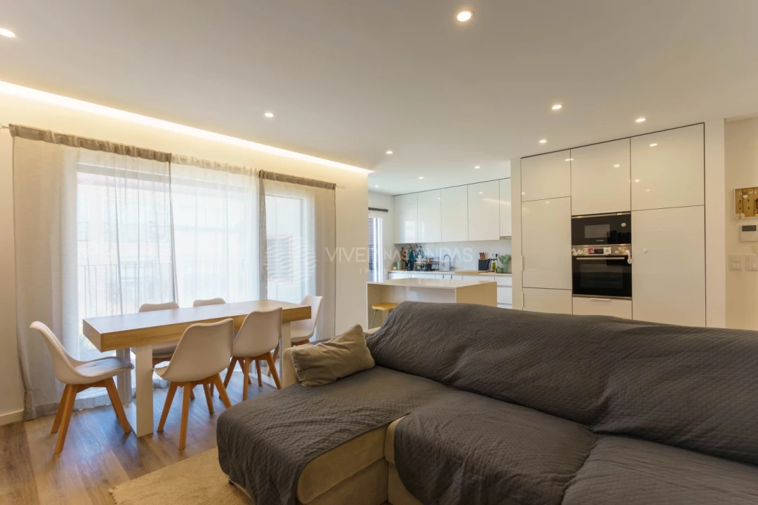 Apartamento T2 para Venda em Rio de Mouro Foto 5