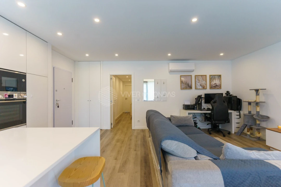 Apartamento T2 para Venda em Rio de Mouro Foto 7