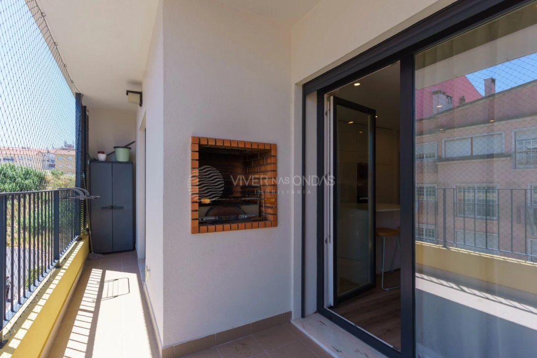 Apartamento T2 para Venda em Rio de Mouro Foto 11