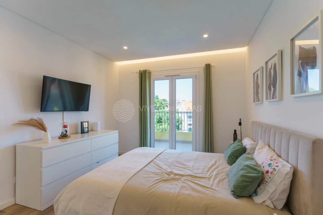 Apartamento T2 para Venda em Rio de Mouro Foto 15