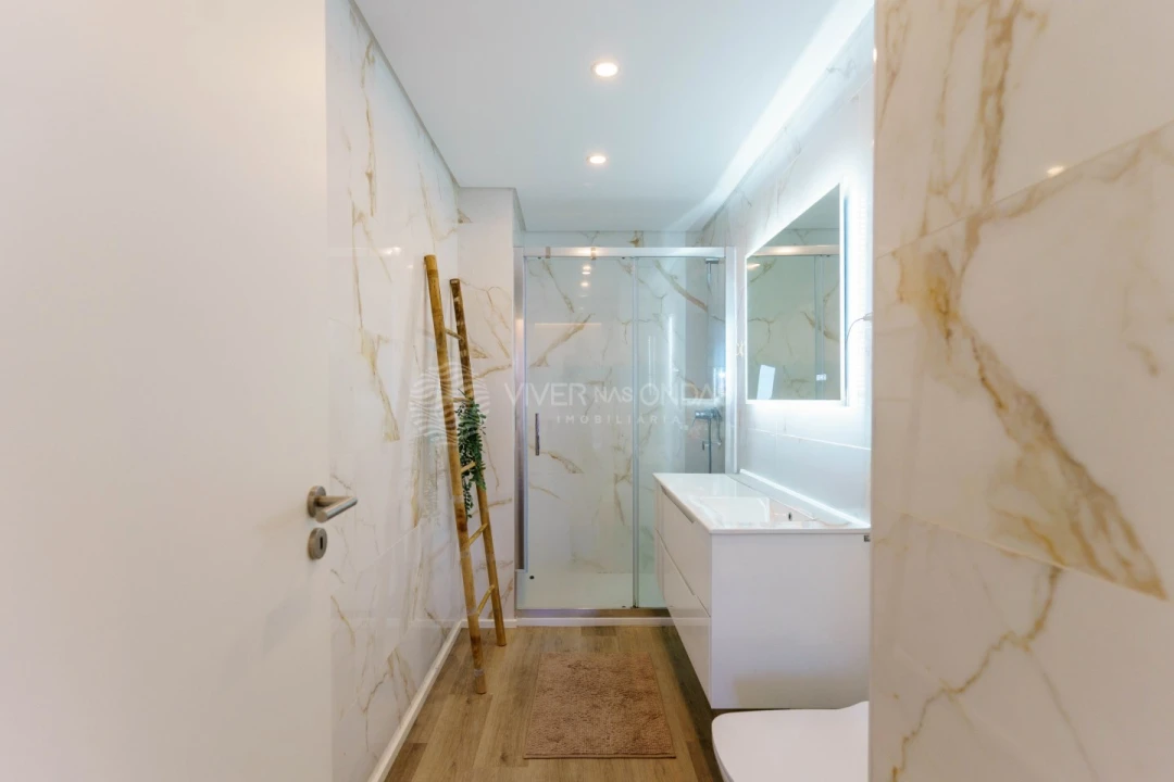 Apartamento T2 para Venda em Rio de Mouro Foto 18