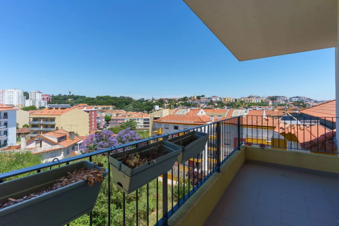 Apartamento T2 para Venda em Rio de Mouro Foto 13
