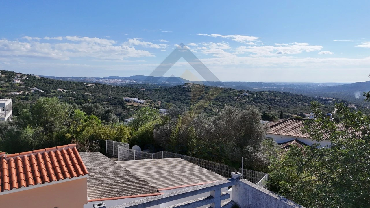 Moradia T2 para Venda em Loule (São Sebastião) Foto 32