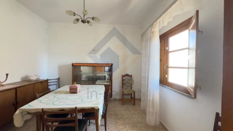 Moradia T2 para Venda em Loule (São Sebastião)