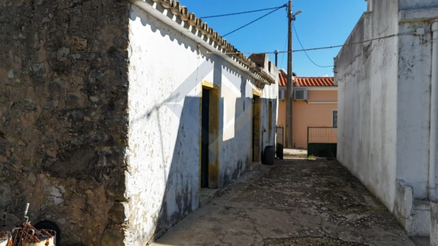 Moradia T2 para Venda em Loule (São Sebastião) Foto 38