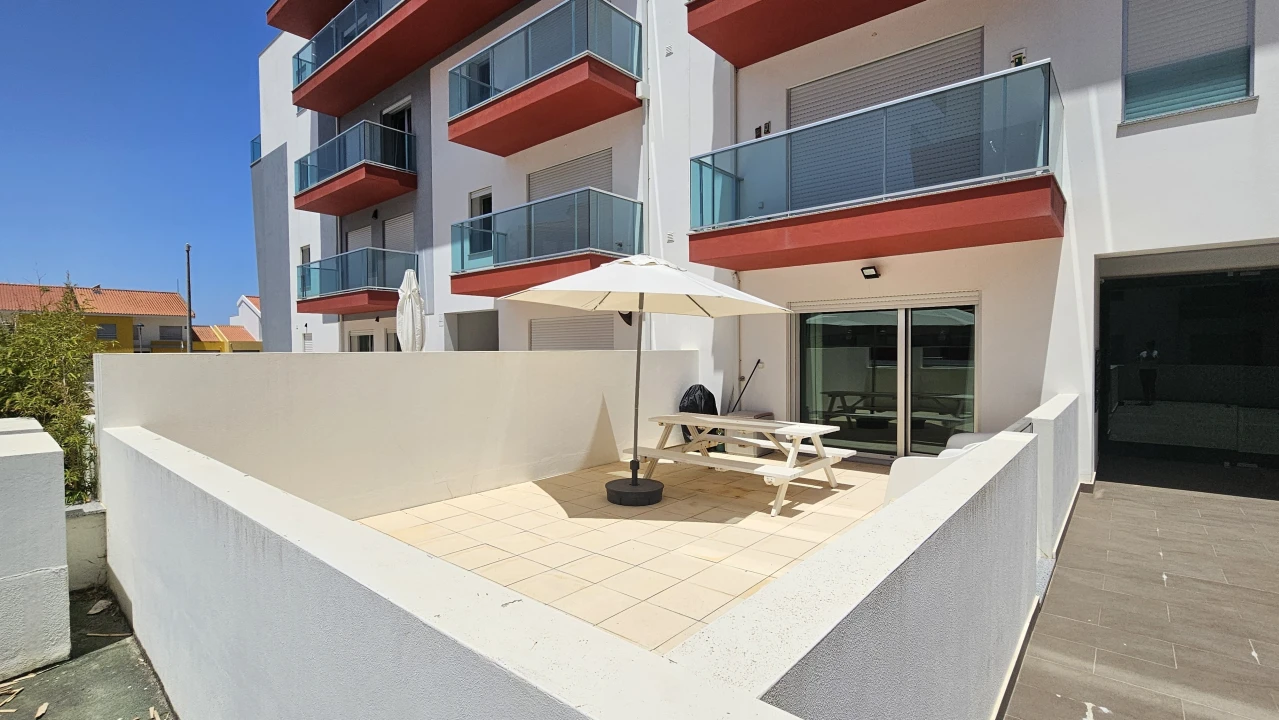 Apartamento T1 para Venda em Atouguia da Baleia Foto 1
