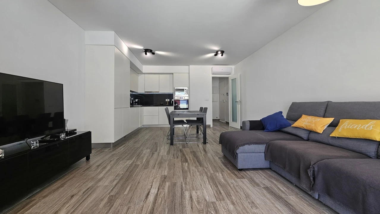 Apartamento T1 para Venda em Atouguia da Baleia Foto 8