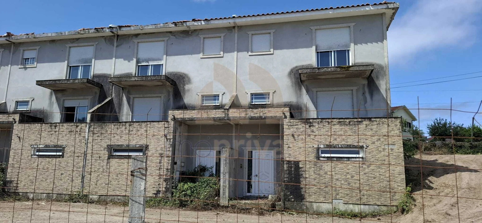 Moradia T3 para Venda em Vilarinho Foto 4