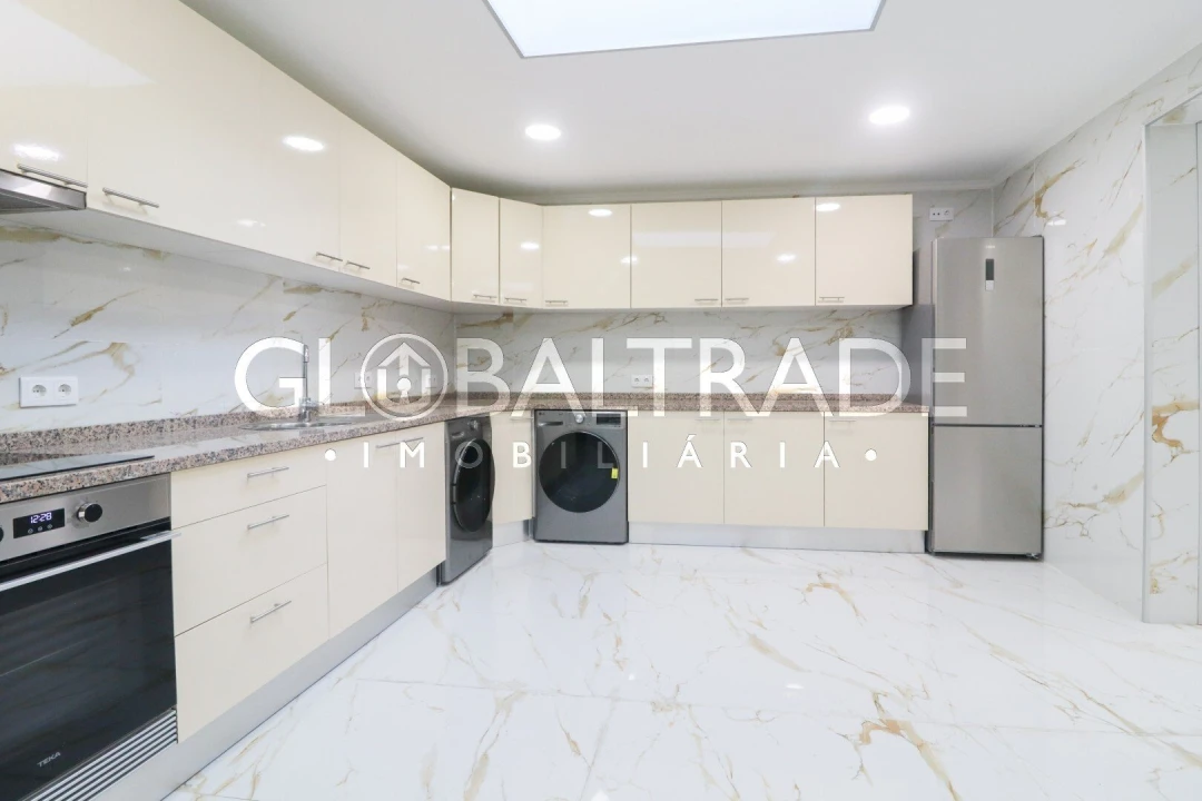 Moradia T3 para Venda em Campanhã Foto 3