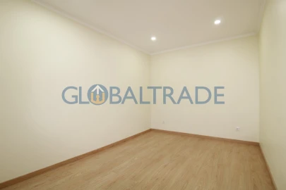 Moradia T3 para Venda em Campanhã