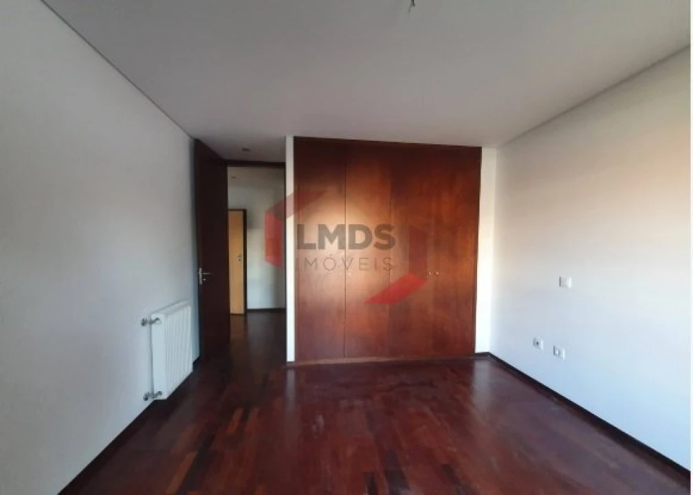 Apartamento T1 para Venda em Bonfim Foto 9