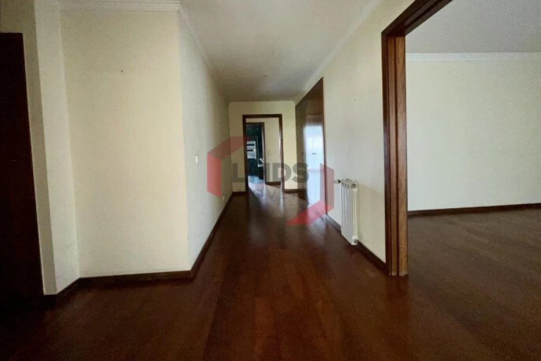 Apartamento T3 para Venda em Paranhos Foto 4
