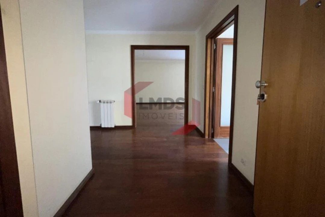 Apartamento T3 para Venda em Paranhos Foto 5