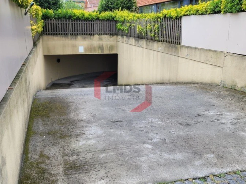 Apartamento T5 para Venda em Paranhos Foto 8