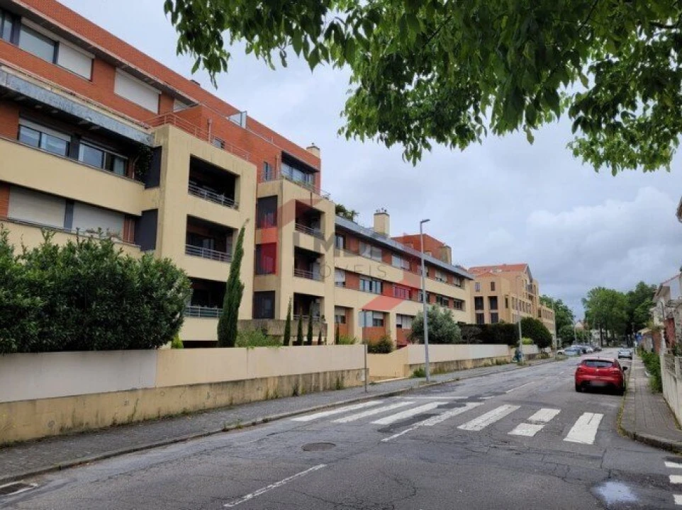 Apartamento T5 para Venda em Paranhos Foto 2
