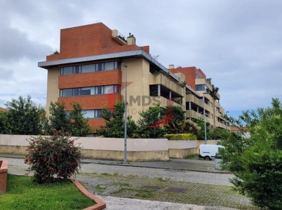 Apartamento T5 para Venda em Paranhos Foto 3