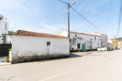 Moradia T2 para Venda em Santa Maria, São Pedro e Matacães