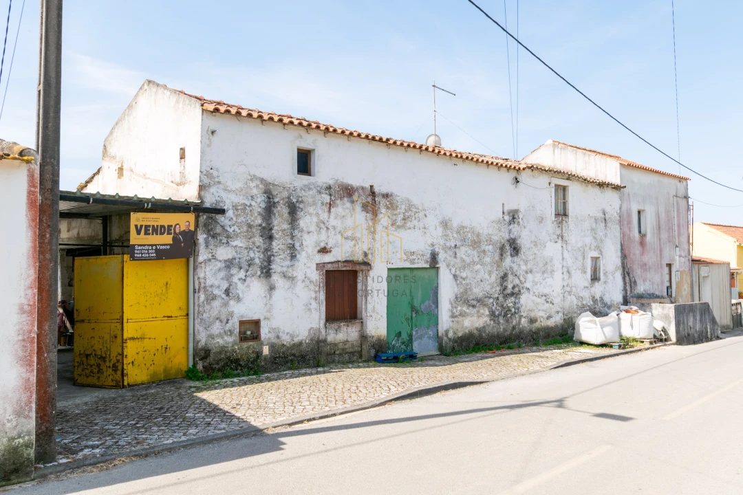 Moradia T2 para Venda em Santa Maria, São Pedro e Matacães Foto 18