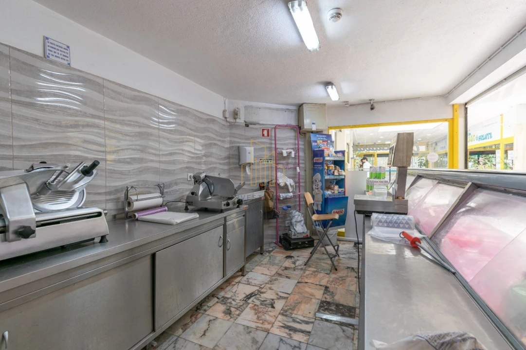 Loja para Venda em Cacém e São Marcos Foto 4