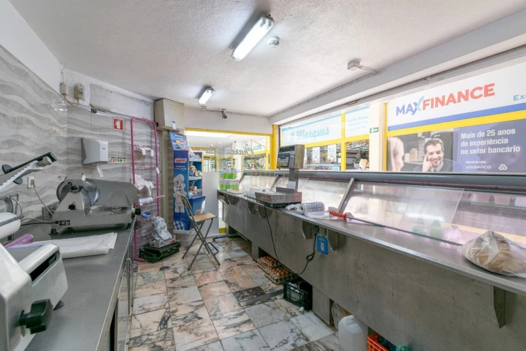 Loja para Venda em Cacém e São Marcos Foto 6
