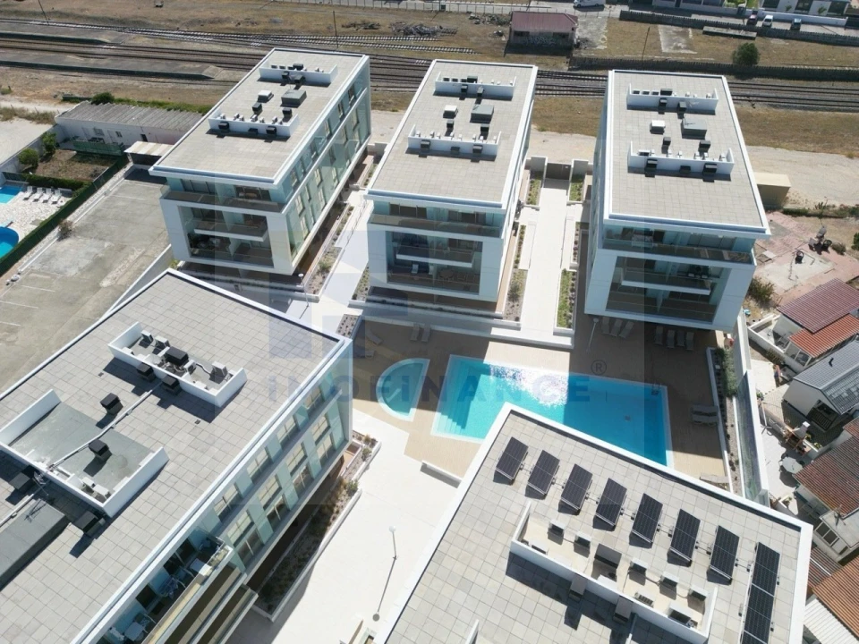 Apartamento T1 para Venda em São Martinho do Porto Foto 3