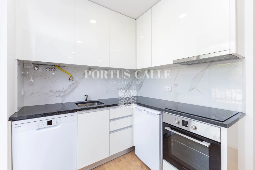 Apartamento T0 para Venda em Aldoar, Foz do Douro e Nevogilde Foto 9