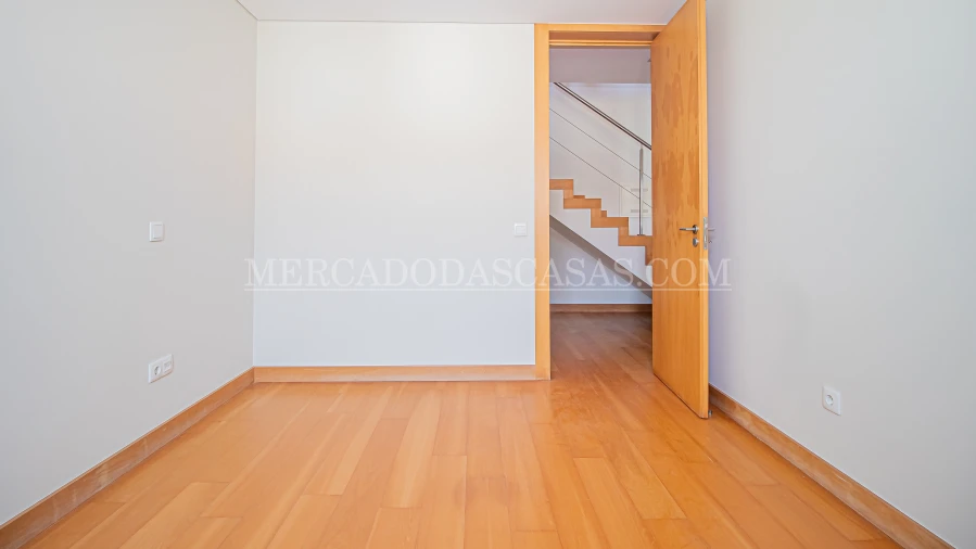 Apartamento T3 para Venda em Espinho Foto 10