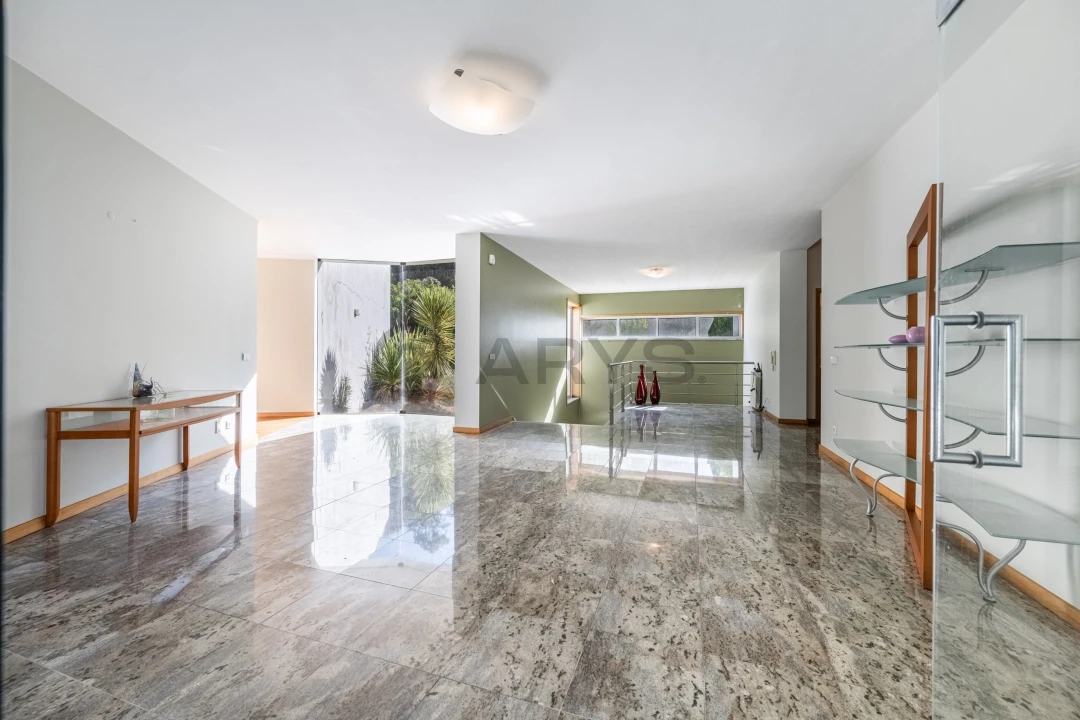 Moradia T5 para Venda em Creixomil e Mariz Foto 6