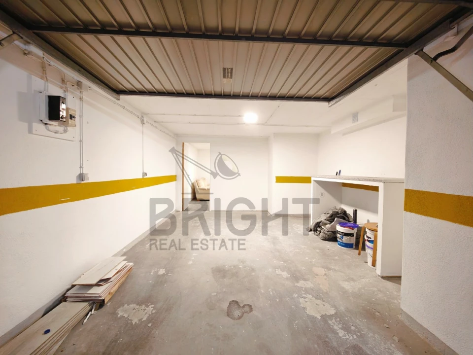 Garagem para Arrendamento em Agualva e Mira-Sintra Foto 1