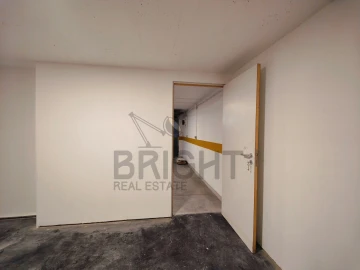 Garagem para Arrendamento em Agualva e Mira-Sintra