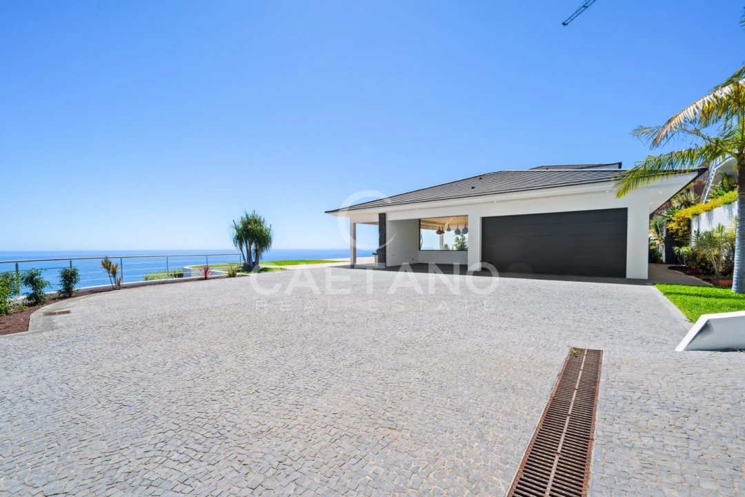 Moradia T5 para Venda em Arco da Calheta Foto 54